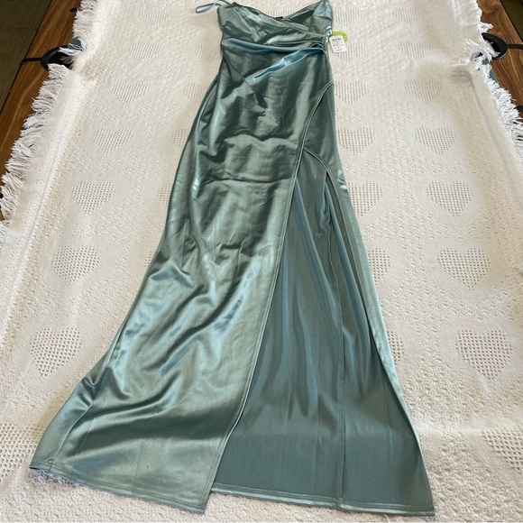NWT Windsor Shiny Dress w Slit (M) - Picture 4 of 9